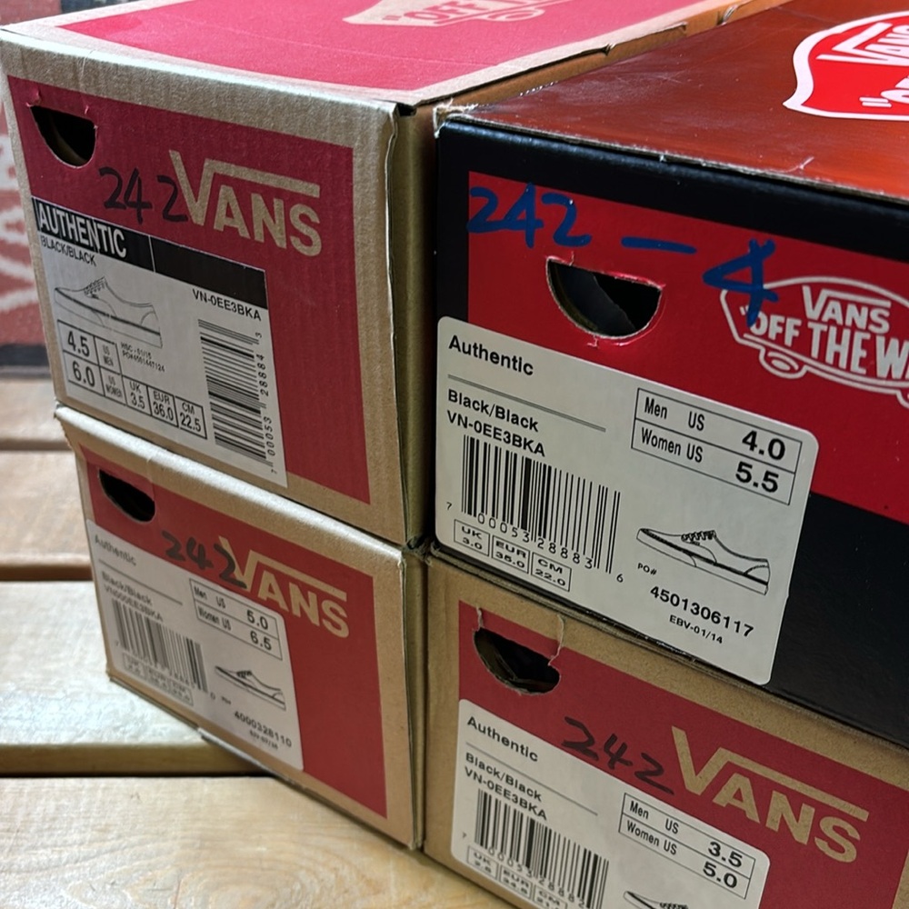 Vans Women's Authentic in Black/Black - Picture 9 of 9